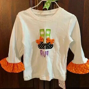 Caught ya lookin Size 2T NWT “Ava” Halloween top